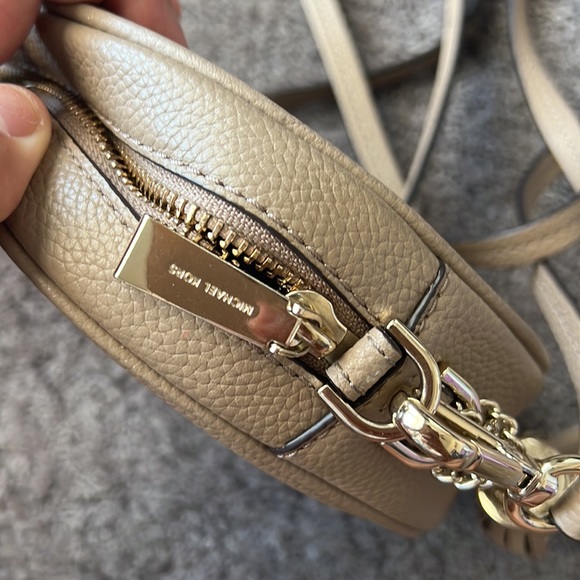 Michael Kors Round Purse - Picture 4 of 6